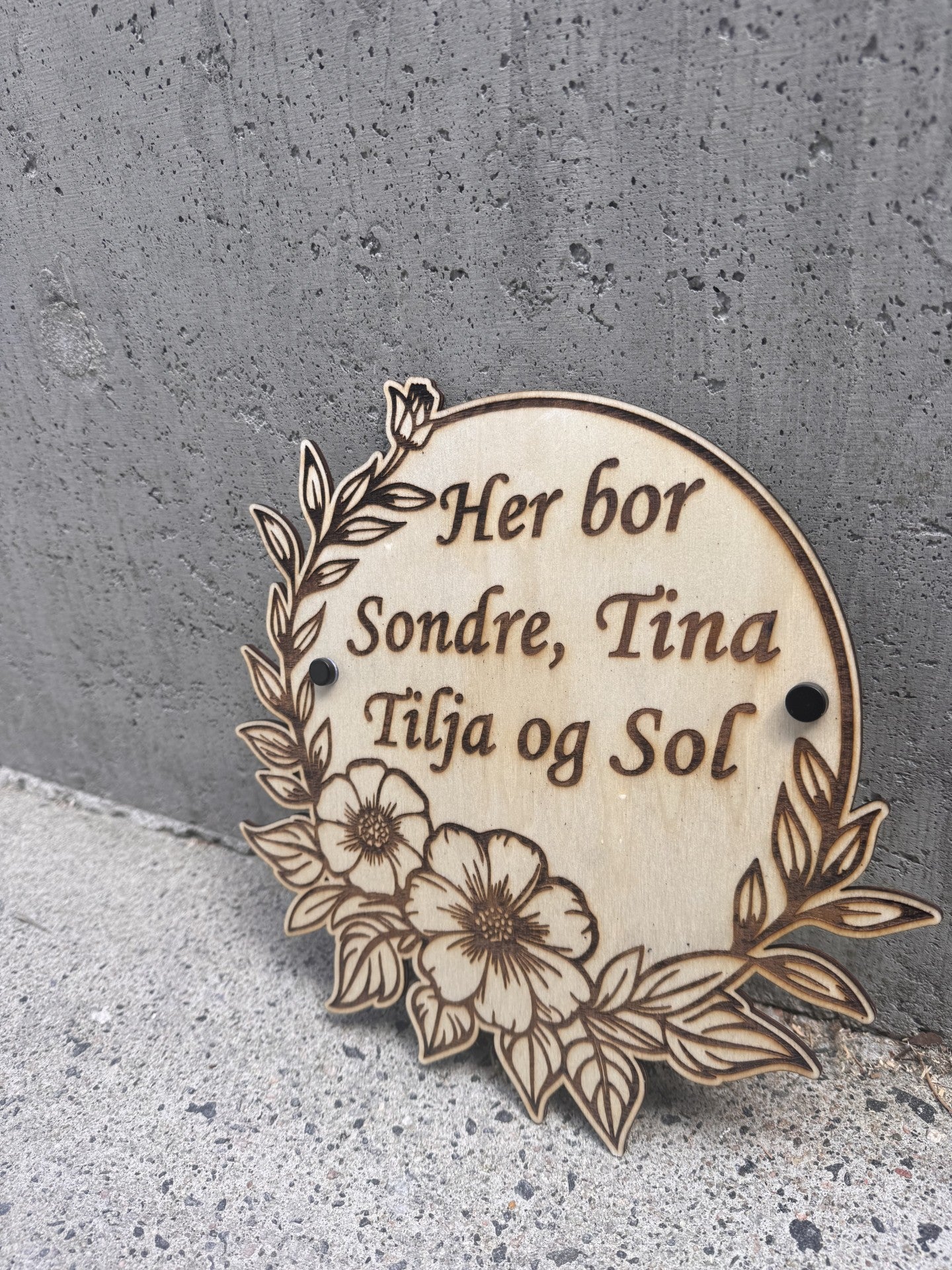 Blomst Her bor skilt